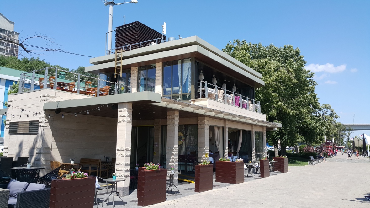 Рестораны на набережной реки Дон